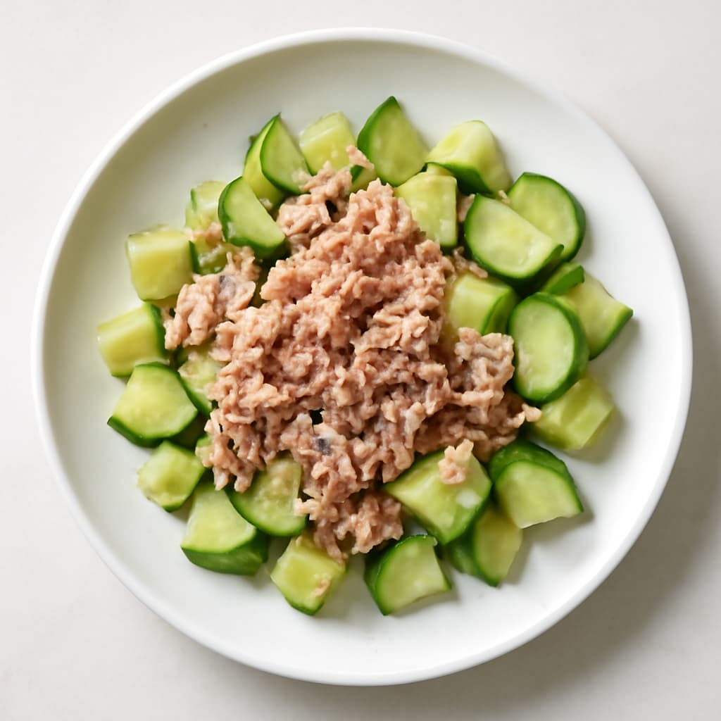 Tuna with Avocado and Cucumber